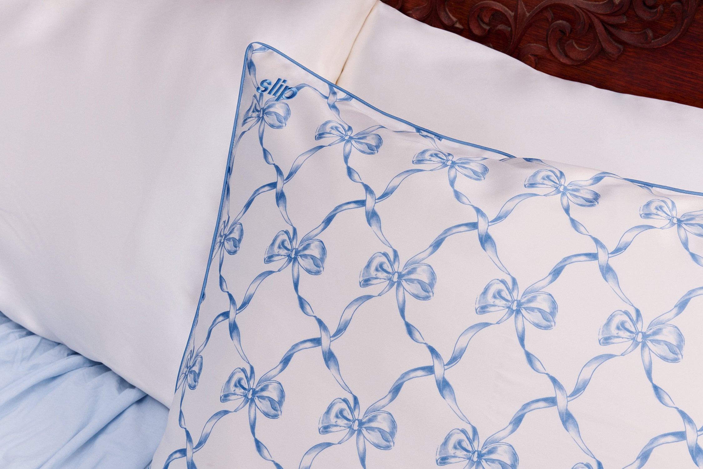SLIP PURE SILK PILLOWCASE - BOWIE - QUEEN - ZIPPERED – Slip CA
