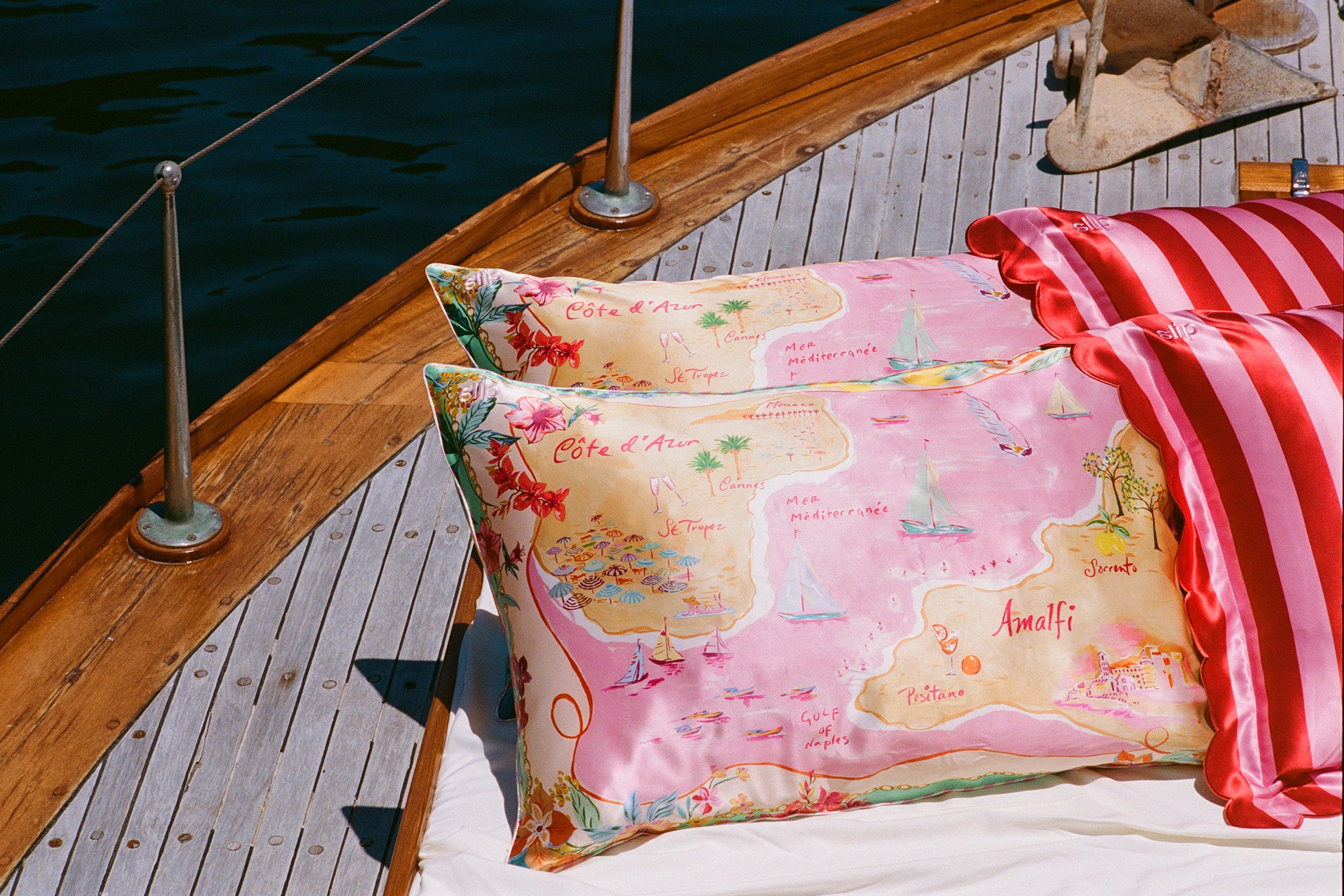 SLIP PURE SILK PILLOWCASE - BEACH CLUB - QUEEN - ZIPPERED – Slip CA
